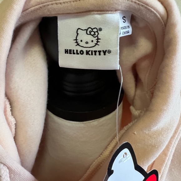 COPY - HELLO KITTY HOODIE NWT - Picture 7 of 10